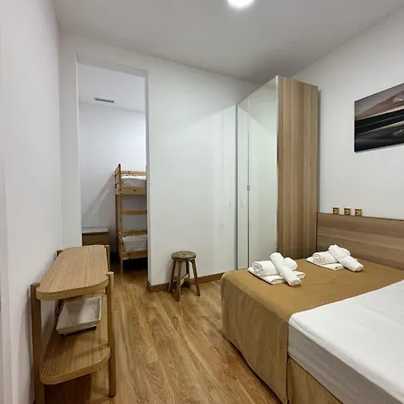 Appartamento Mi Casa Es Tu Casa L'Hospitalet de Llobregat Esterno foto